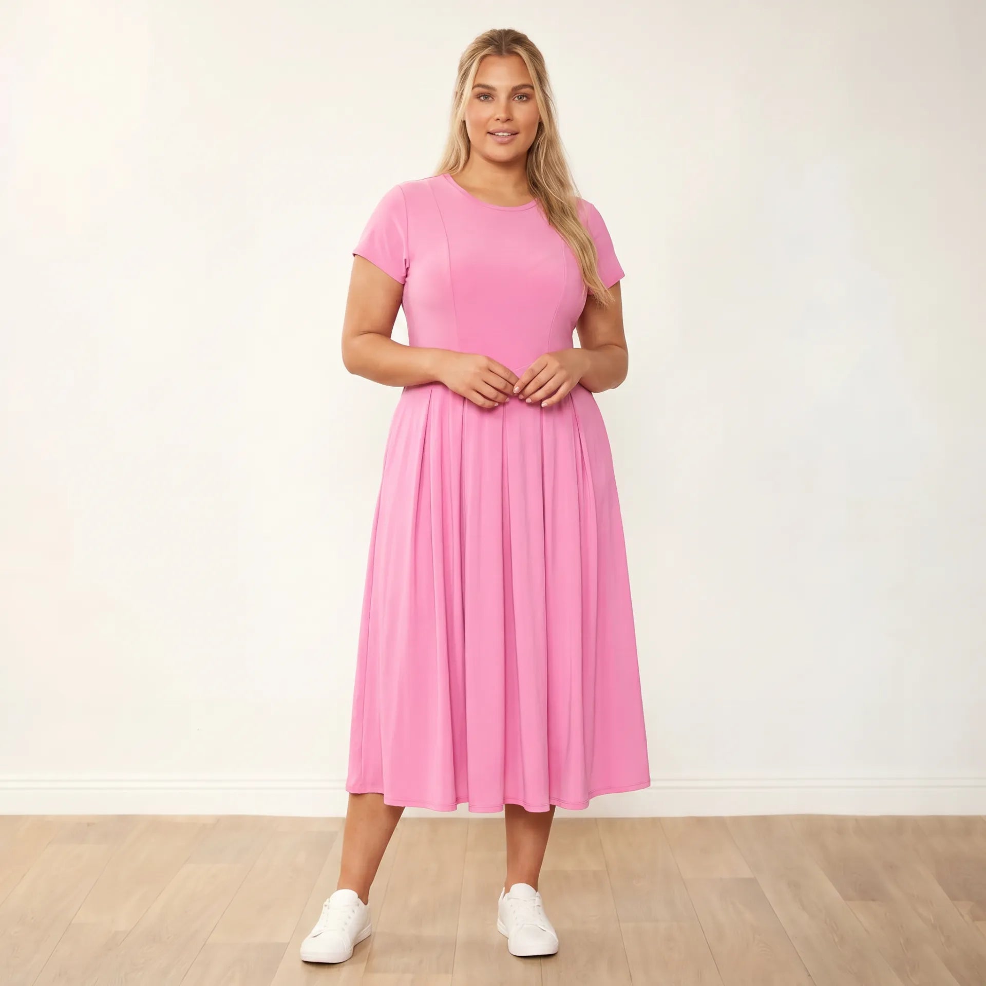 Polly Dress Pink - Plus Size XXL - Front hands clasped