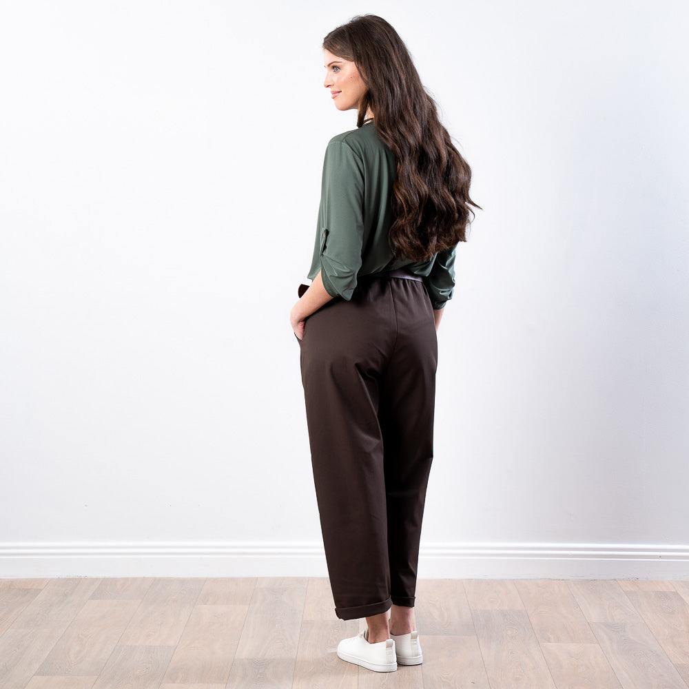 Arya Tapered Trousers (Brown)