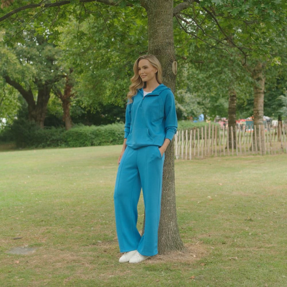 Tessa Tracksuit (Cobalt Blue x Navy) for 85