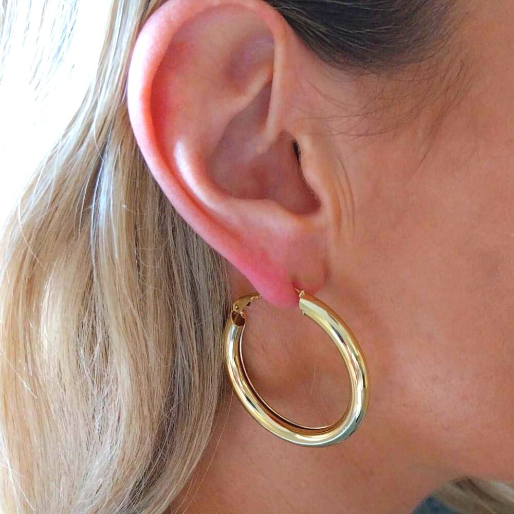 Classic Hoop Earring (Gold)