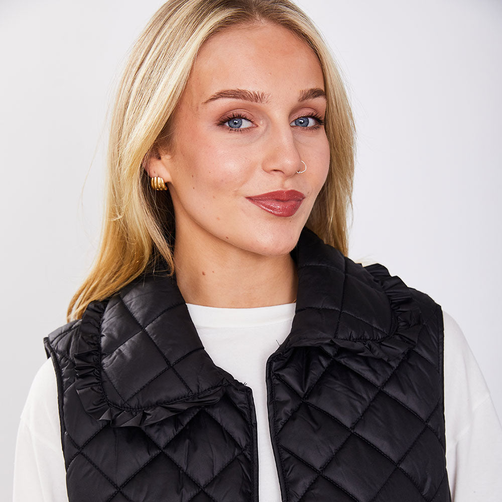 Adele Gilet in quilted black – women's gilet – view 9