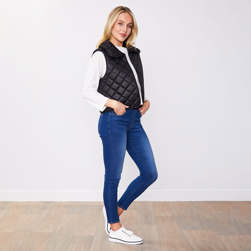 Adele Gilet in quilted black – women's gilet – view 12