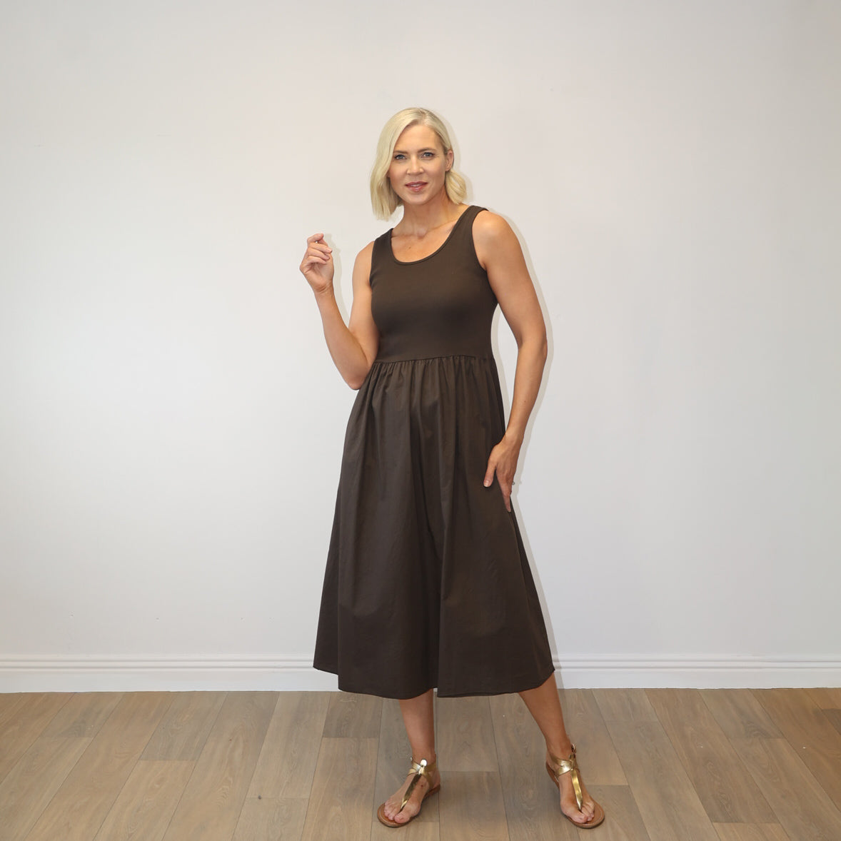Amara Ribbed Dress (Brown)