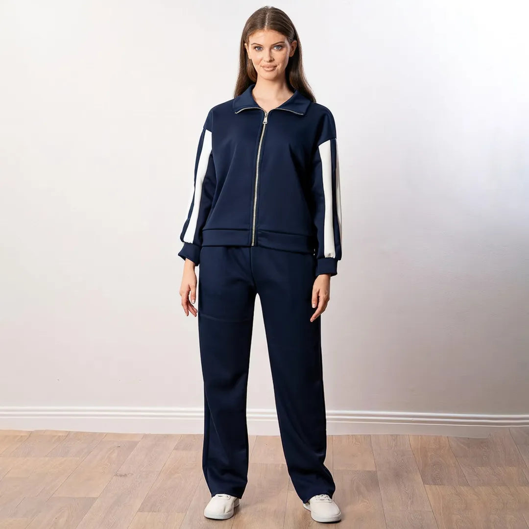Aubree Co-ord in navy, relaxed front view