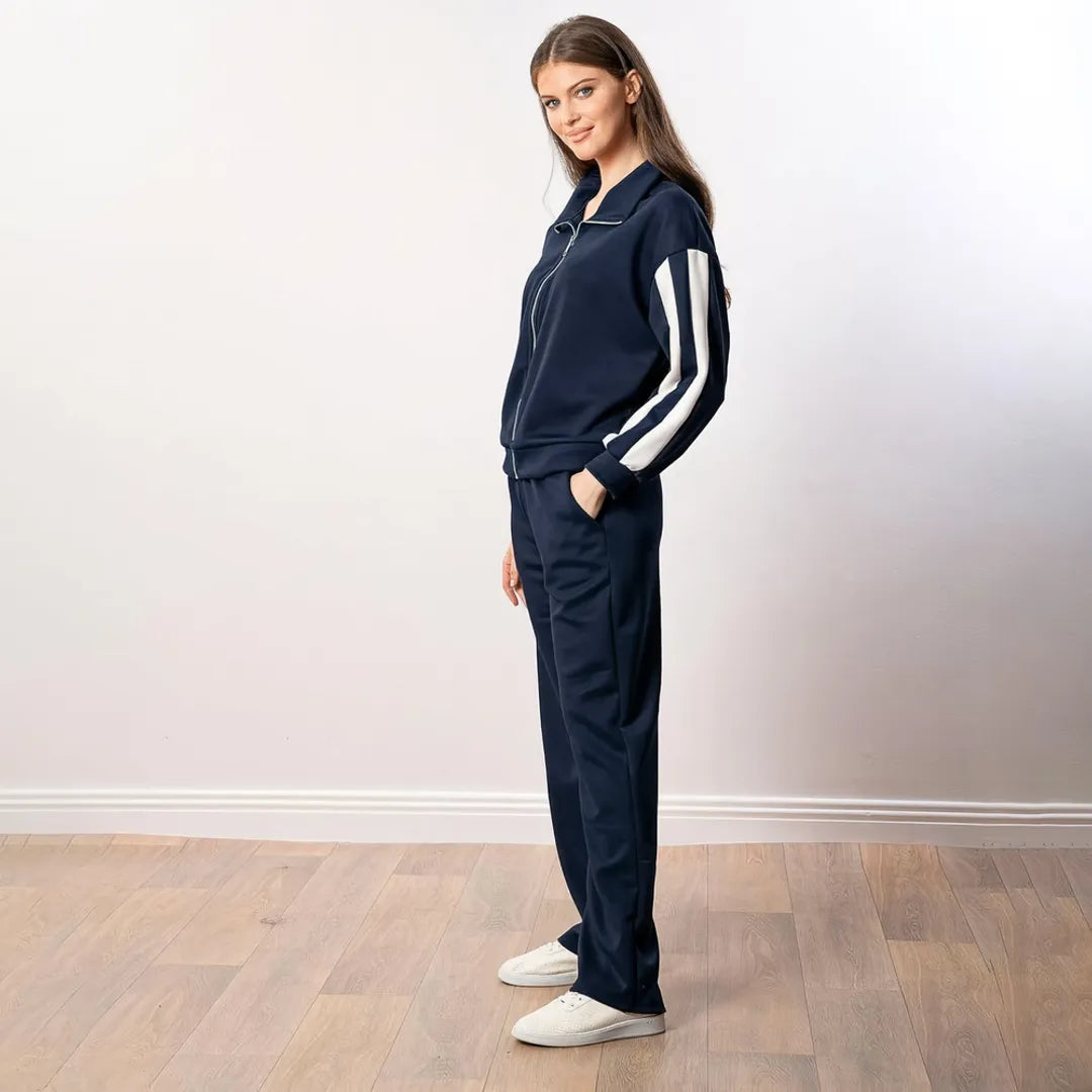 Aubree Co-ord in navy, side profile view