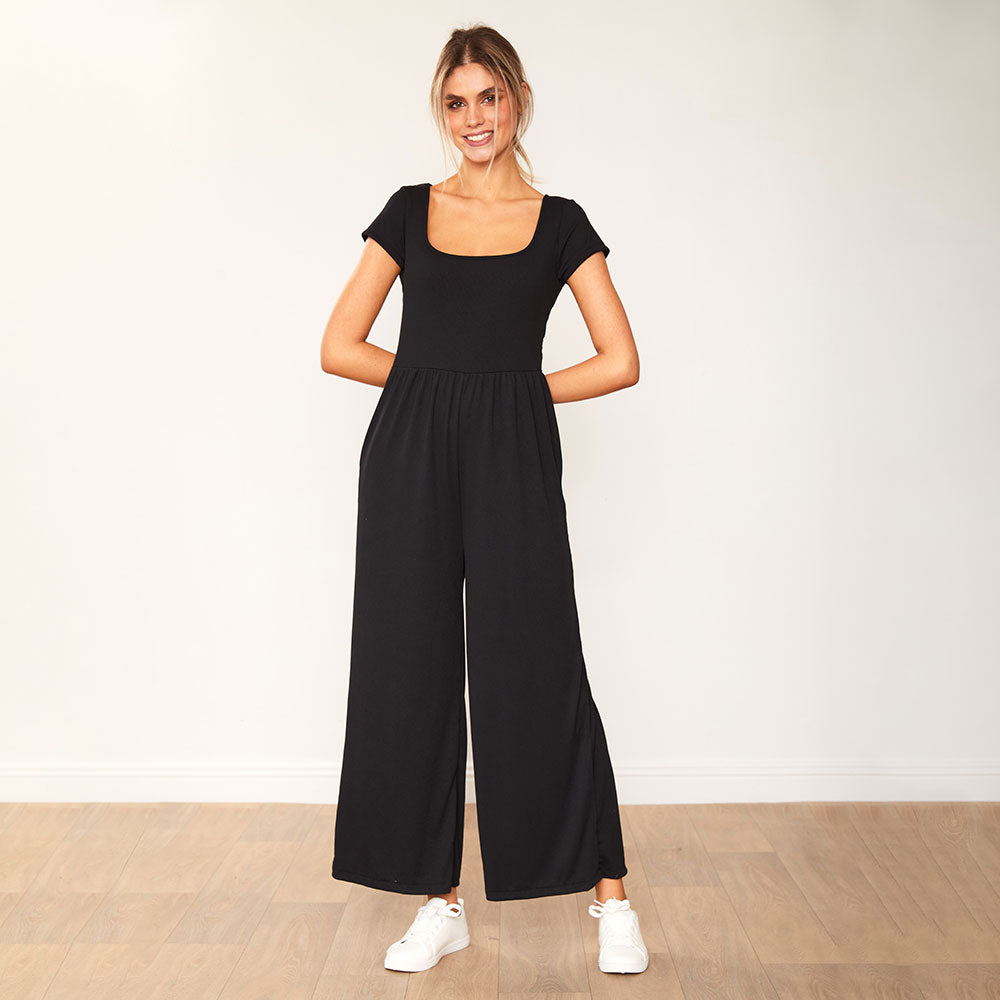 Quinnie Jumpsuit (Black)
