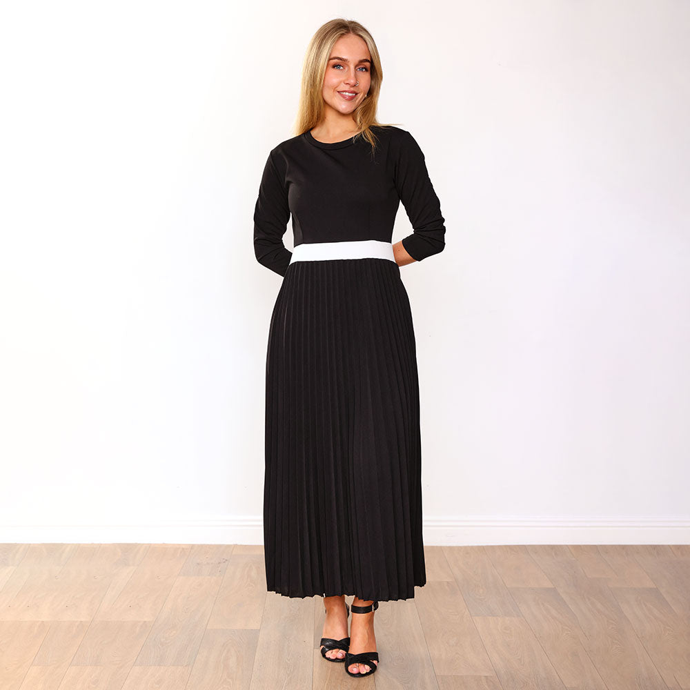 Doyle Dress (Black/Cream belt)