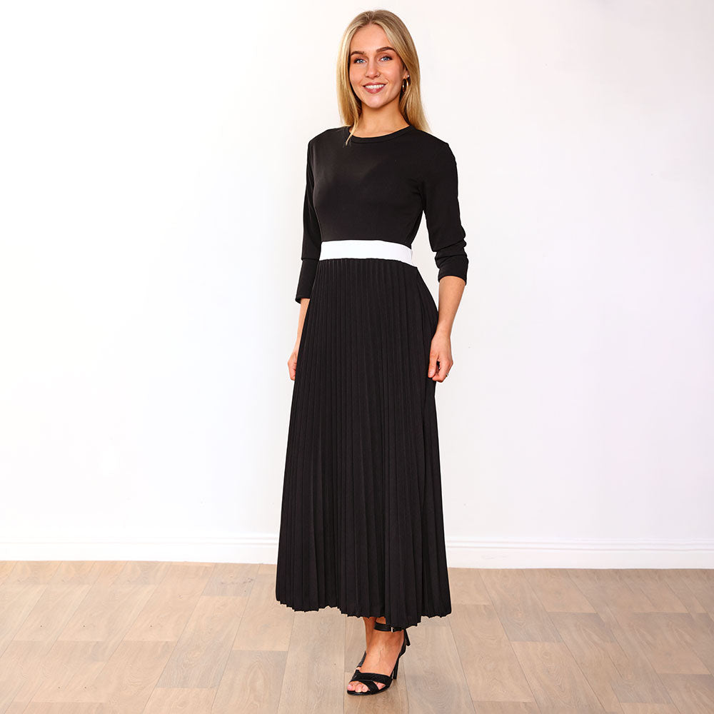 Doyle Dress (Black/Cream belt)