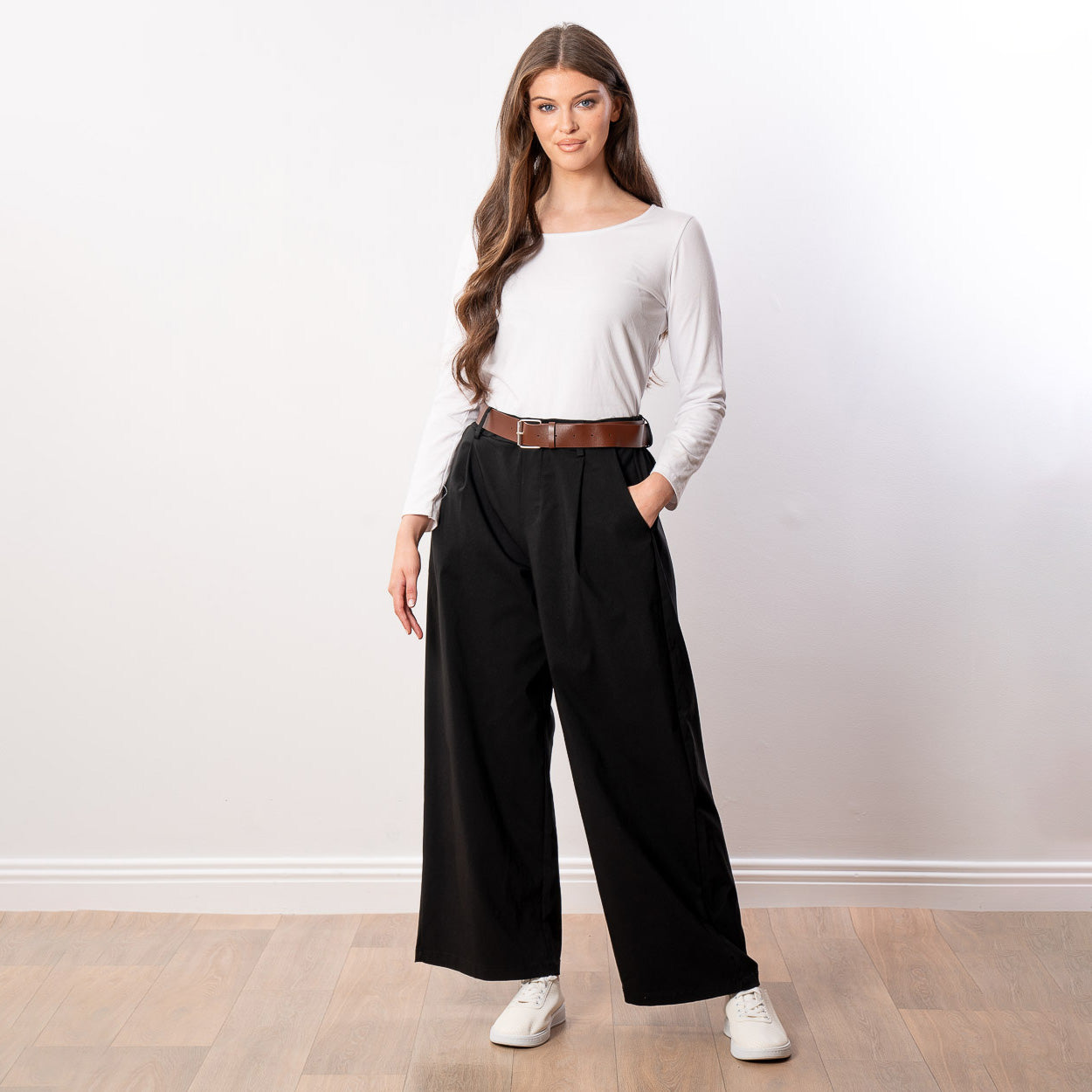 Nora Wide Leg Trousers (Black)