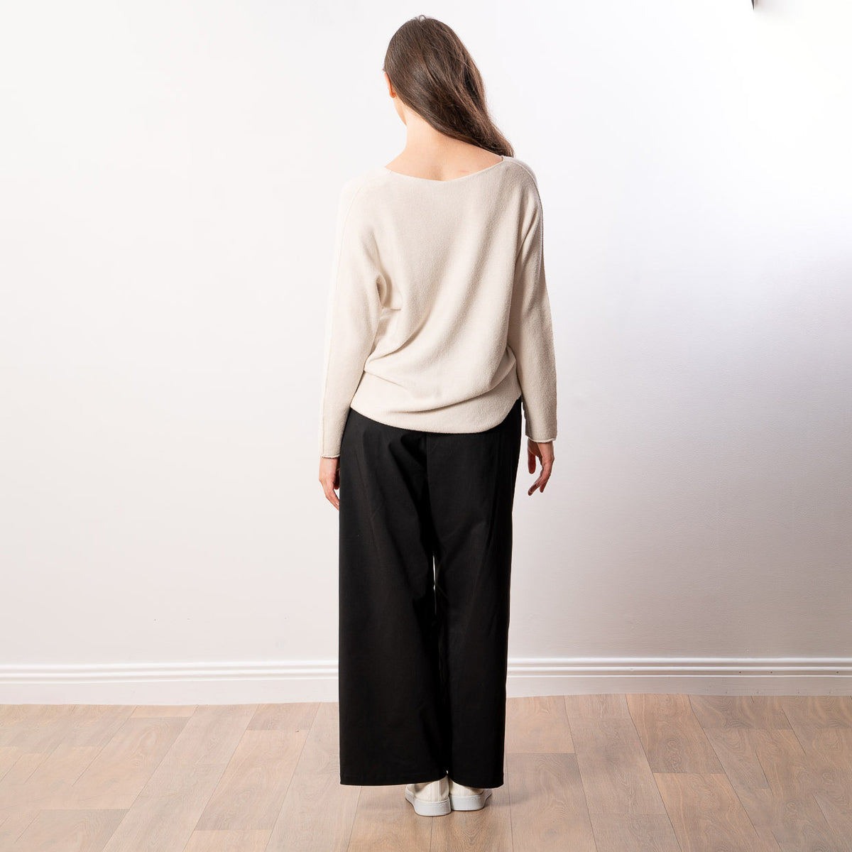Kylie V Neck Jumper in cream – v neckline, long sleeves, image 8