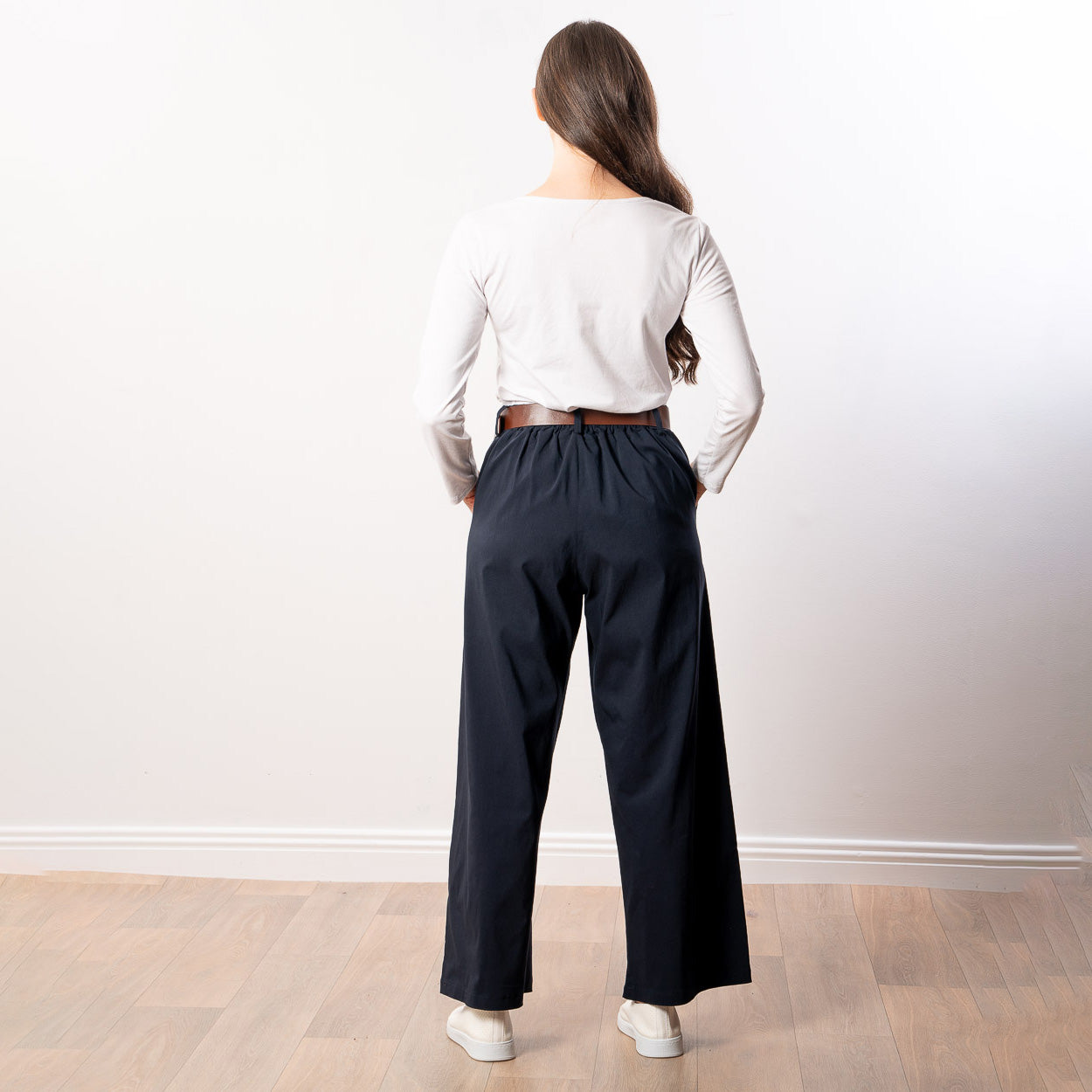 Nora Wide Leg Trousers (Navy)