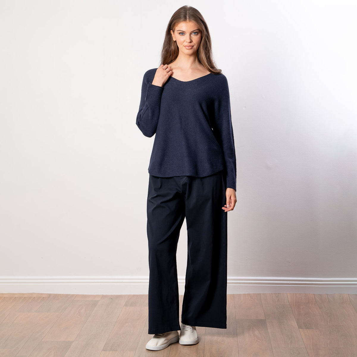 Kylie V Neck Jumper (Navy)