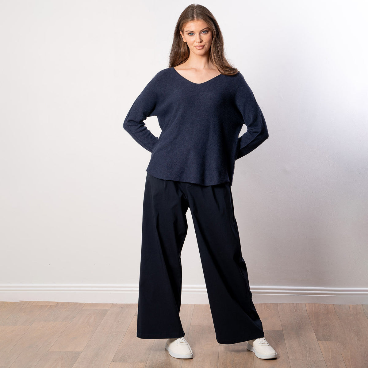 Kylie V Neck Jumper (Navy)