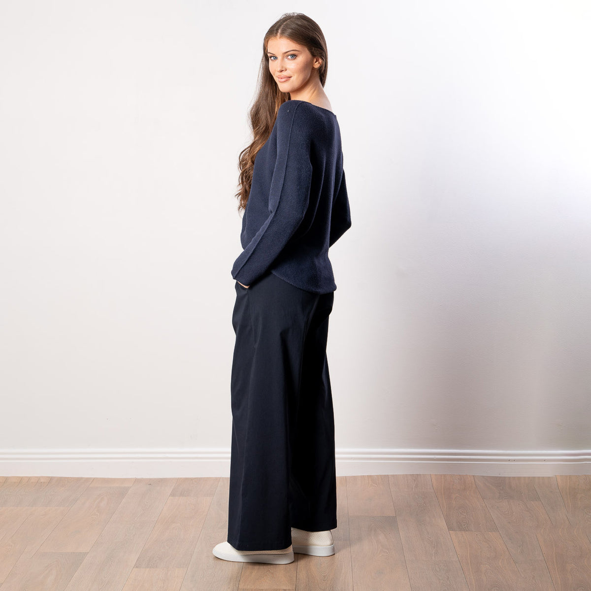 Kylie V Neck Jumper (Navy)