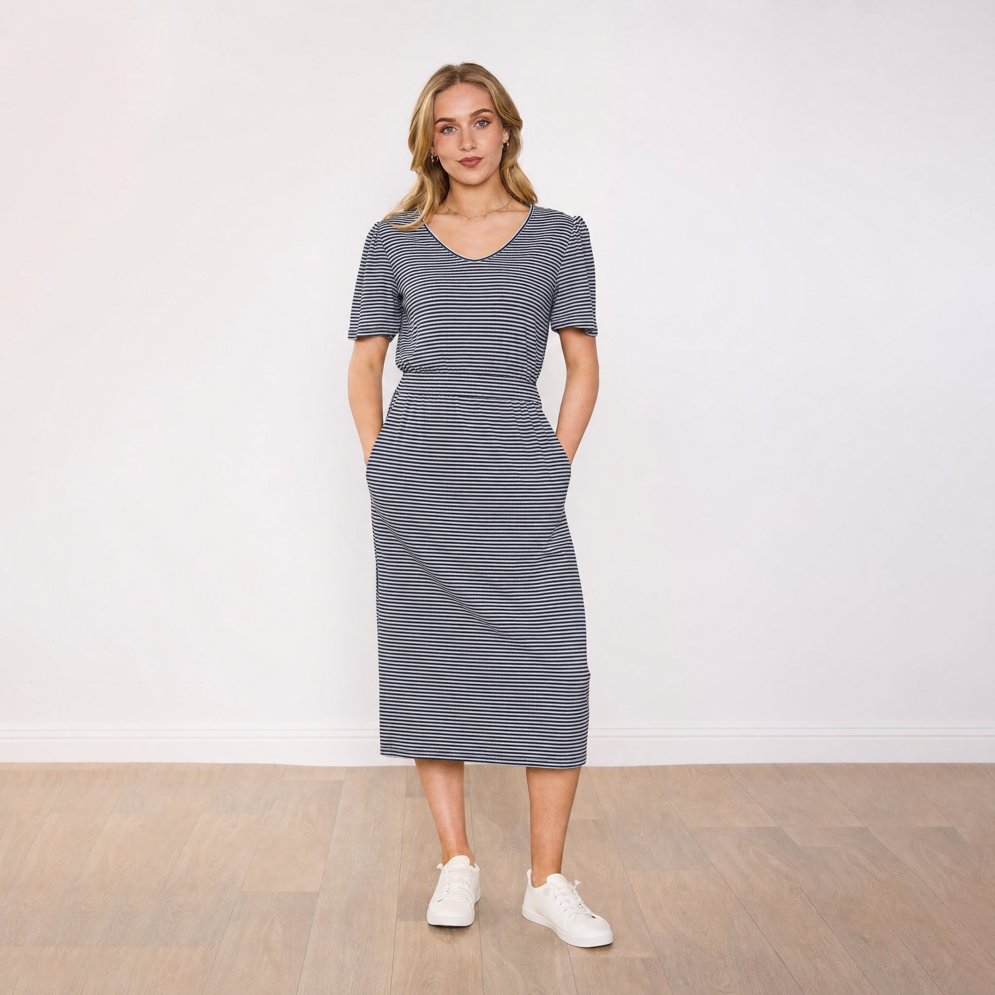Lois Dress in navy stripe – women's dress