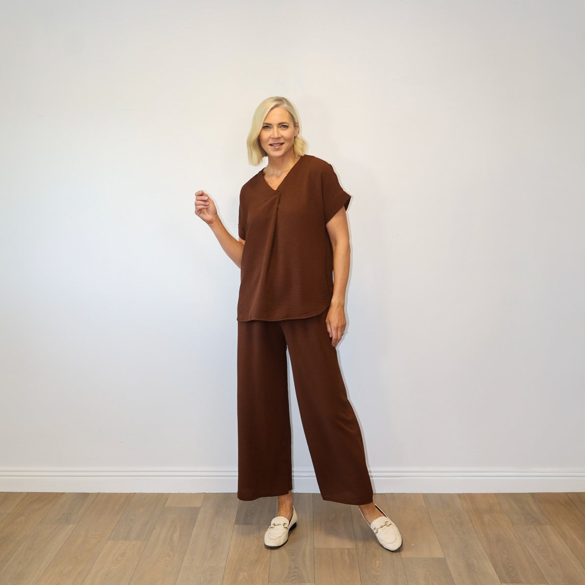 Quinn V-Neck Co-ord (Brown)