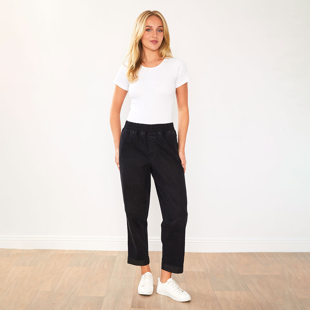 Molly Fleece (Leopard / Black Trim) & Kia Jeans (Black) for €85