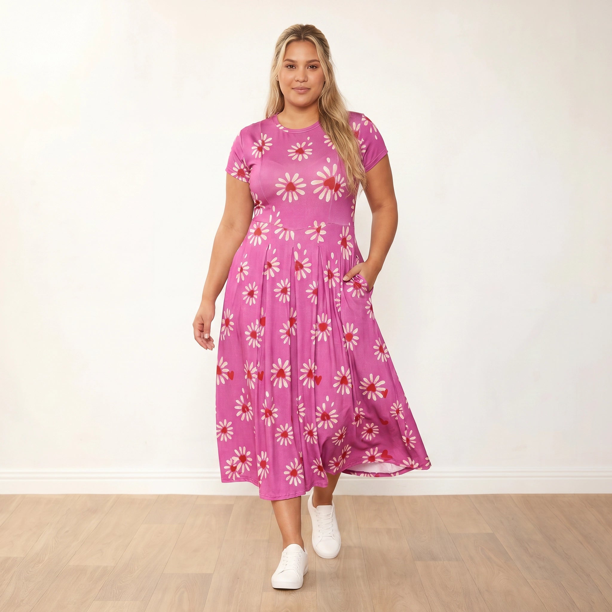 Polly Dress (Berry Daisy) - Plus Size XXL - Walking movement skirt in motion