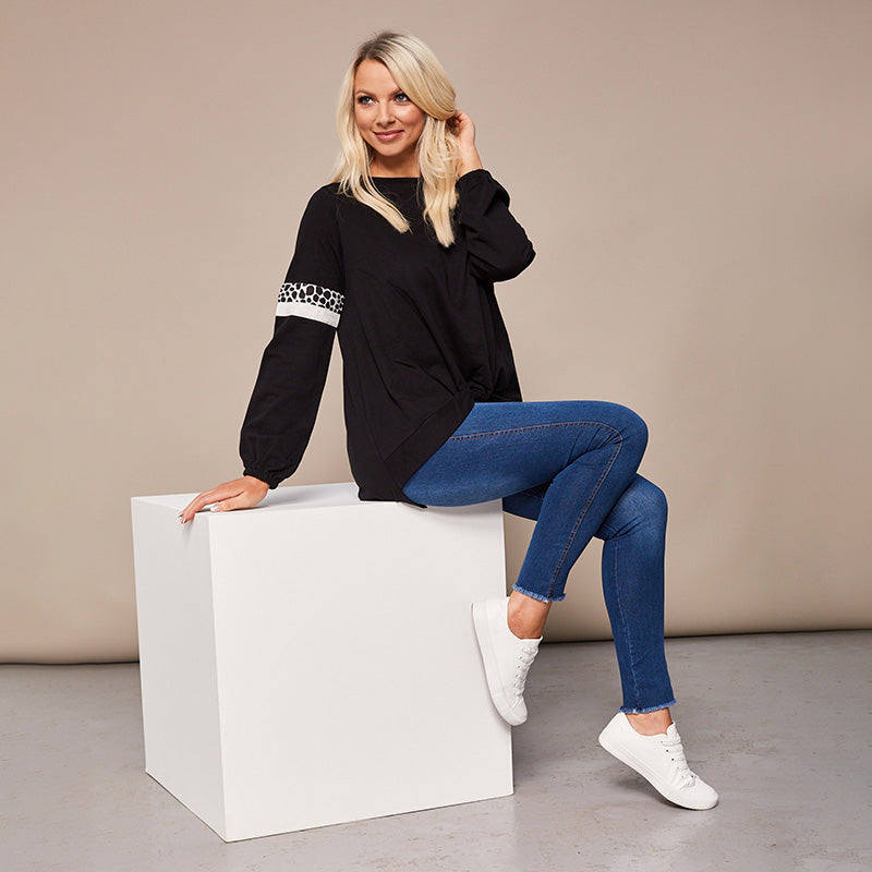 Joanne Leopard Knot Jumper Black