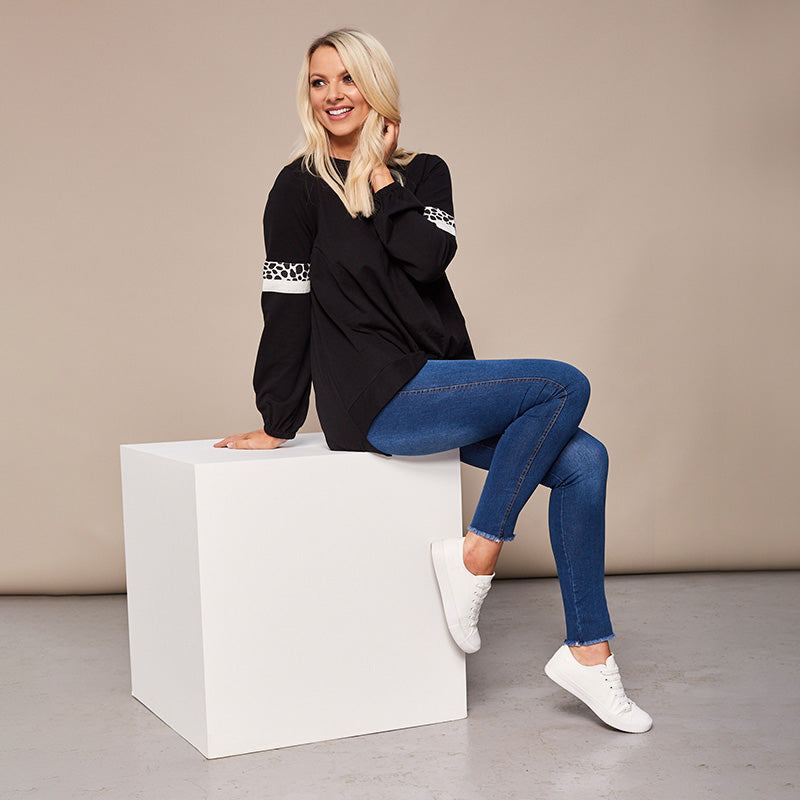 Joanne Leopard Knot Jumper Black