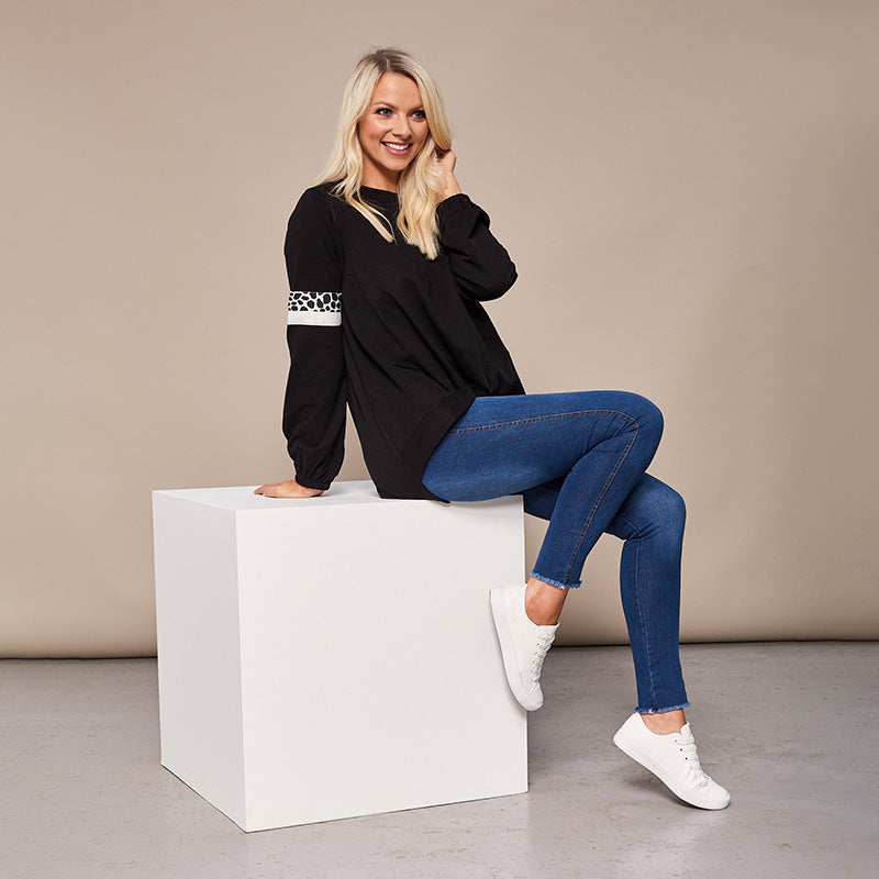 Joanne Leopard Knot Jumper Black