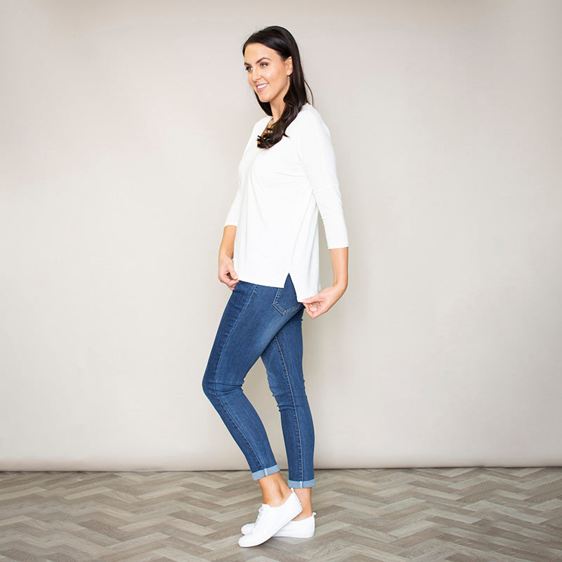 Perry Relaxed Fit V Neck (Vanilla)