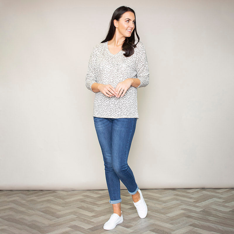 Garner Leopard Top (French Grey)