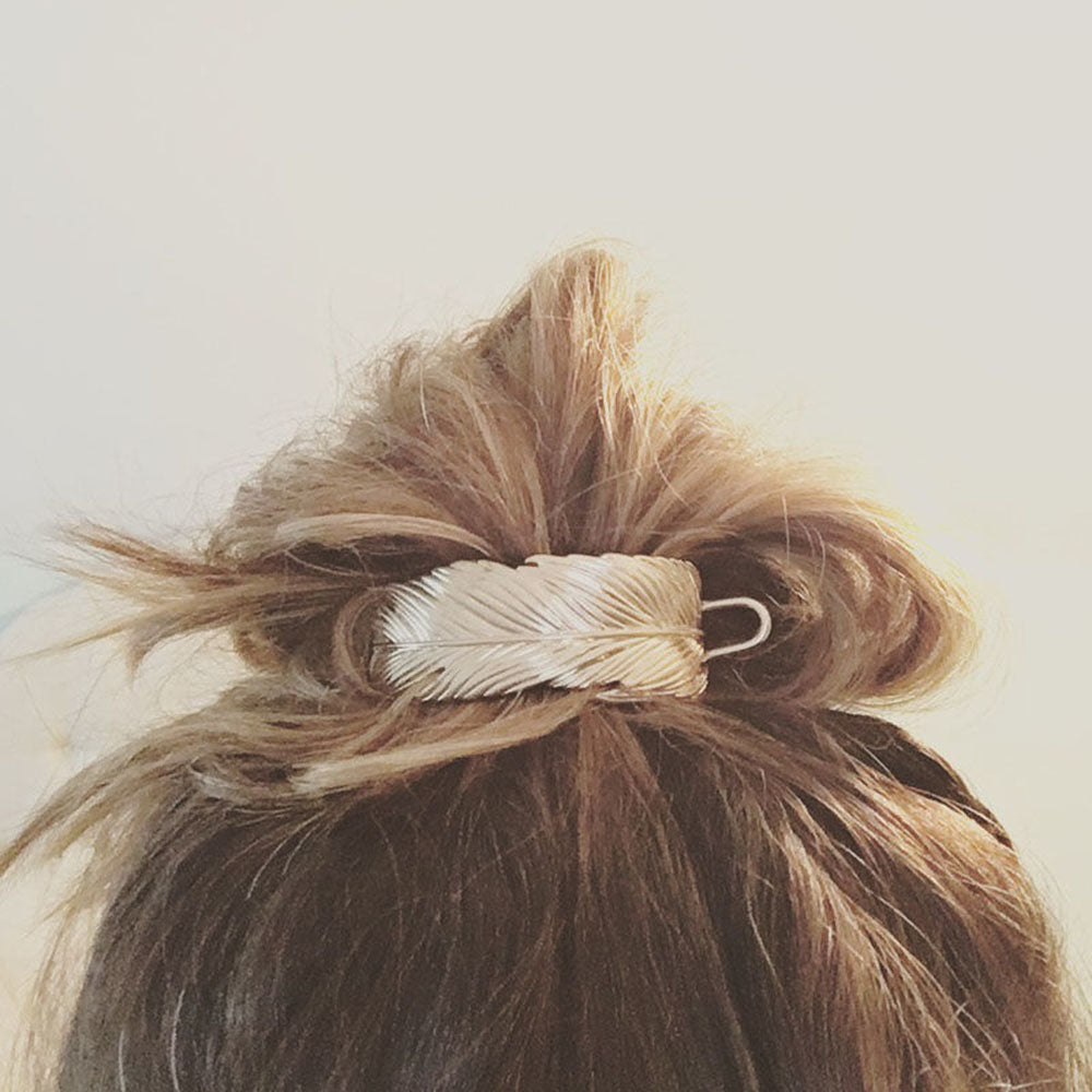 Lauren Feathered Messy Bun (Silver)