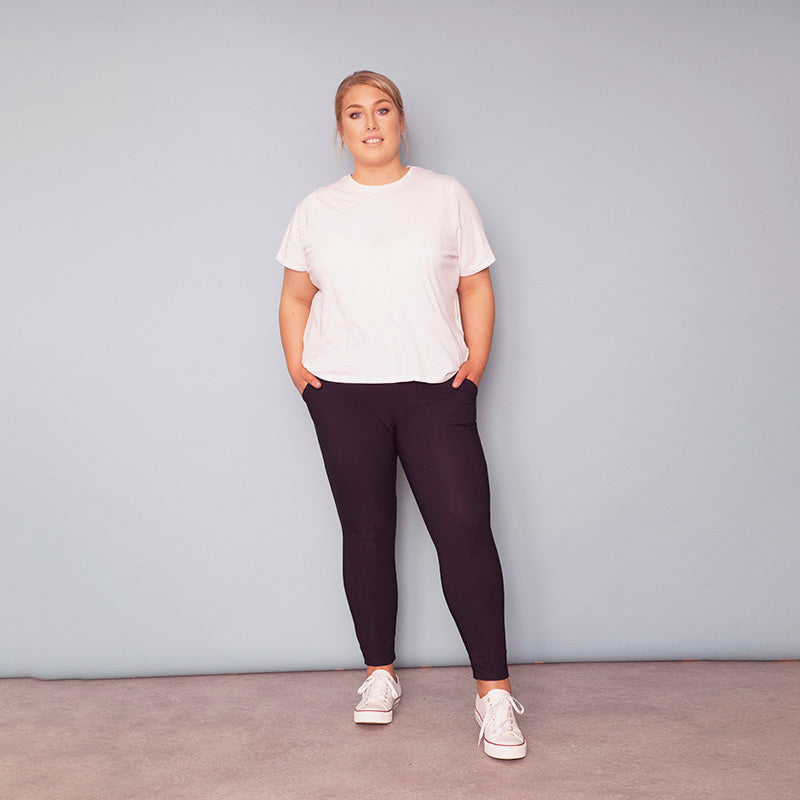 Pia Trousers (Navy)