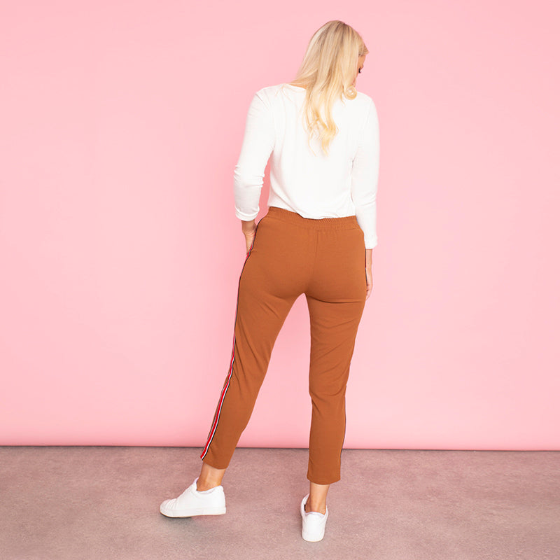 Fifi Jogger (Rust)