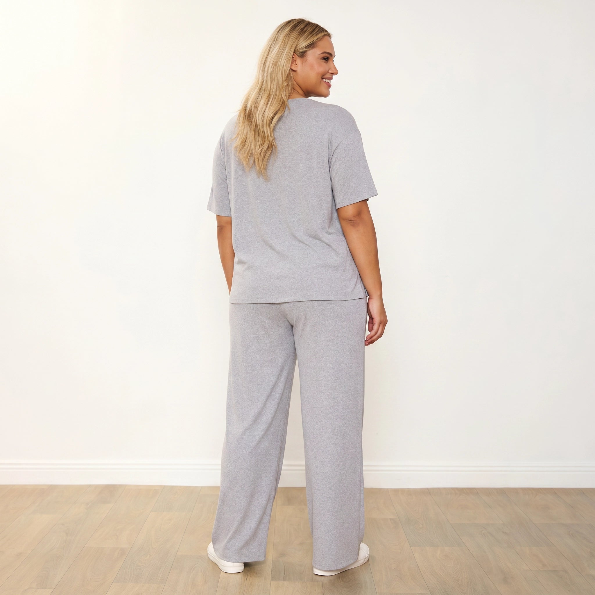 Sally Co-Ord Dove Grey - Plus Size Model XXL - Front, hands clasped mid-torso