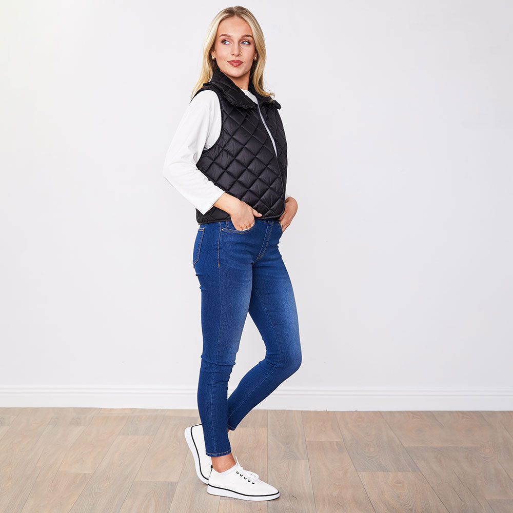 Adele Gilet (Black Quilted)