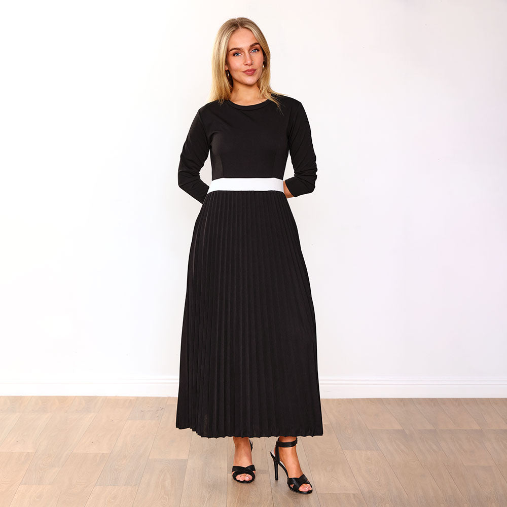 Doyle Dress (Black/Cream belt)