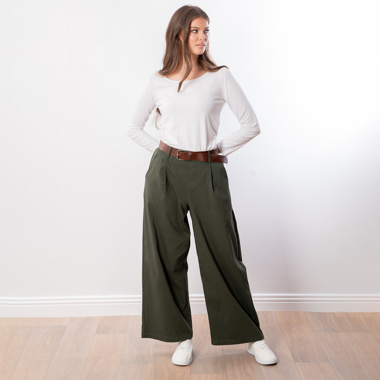 Nora Wide Leg Trousers (Khaki)