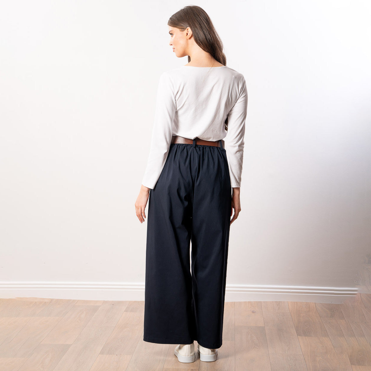 Nora Wide Leg Trousers (Navy)