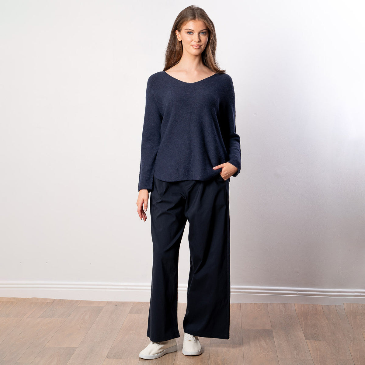 Kylie V Neck Jumper (Navy)