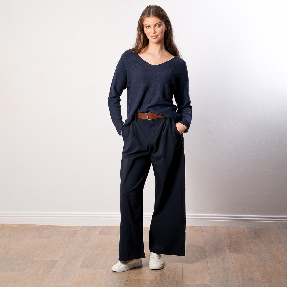 Kylie V Neck Jumper (Navy)