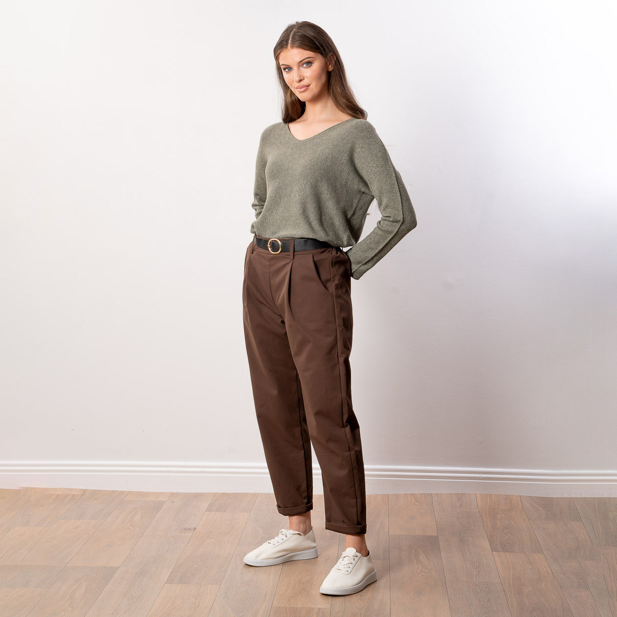 Arya Tapered Trousers (Brown)