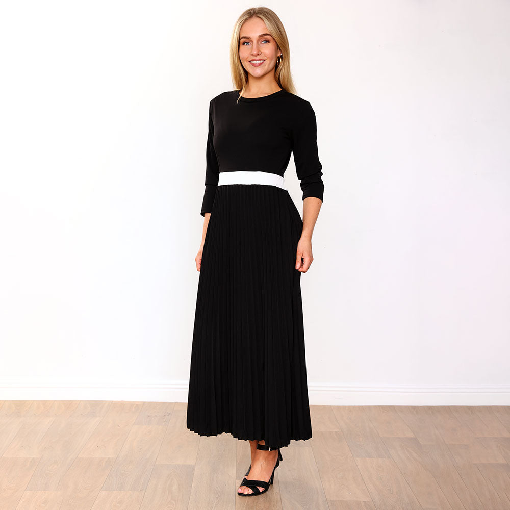 Doyle Dress (Black/Cream belt)