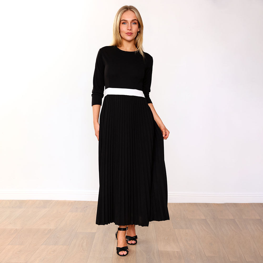 Doyle Dress (Black/Cream belt)