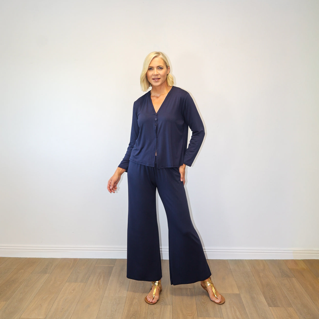Elena V-Neck Set (Navy)
