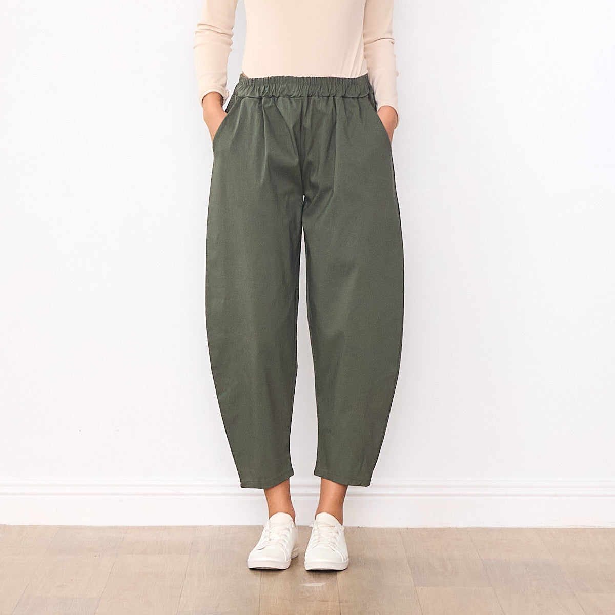 Elora Barrel Leg Trousers (Khaki)