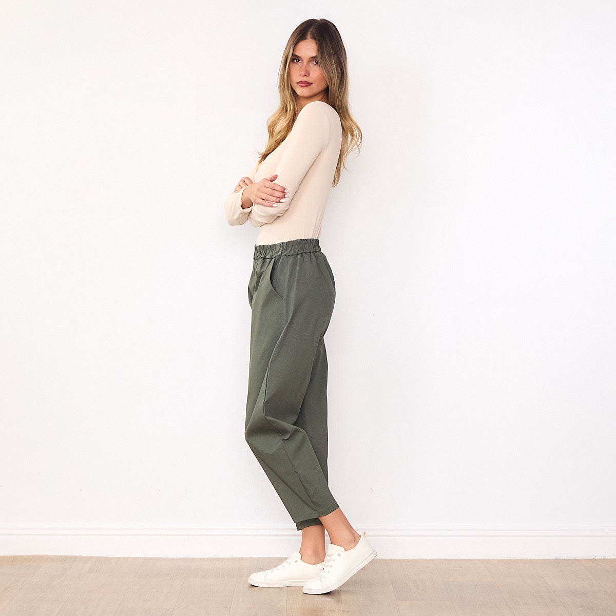 Elora Barrel Leg Trousers (Khaki)