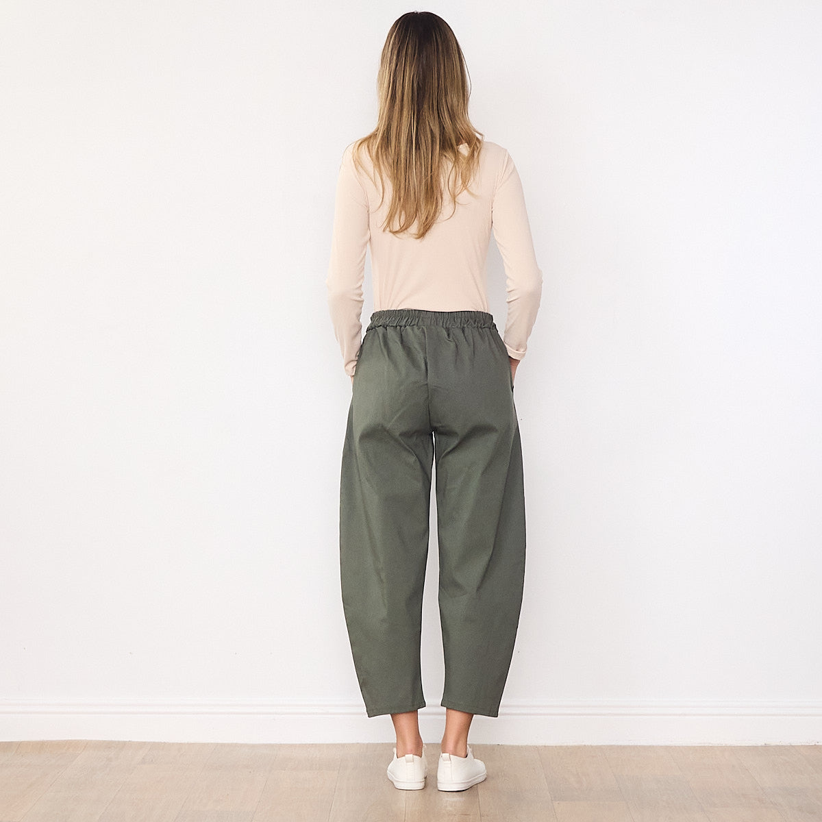 Elora Barrel Leg Trousers (Khaki)