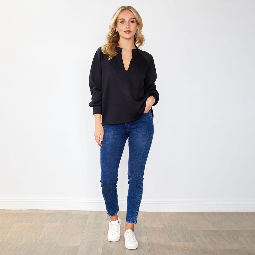 Saige Jumper (Black)