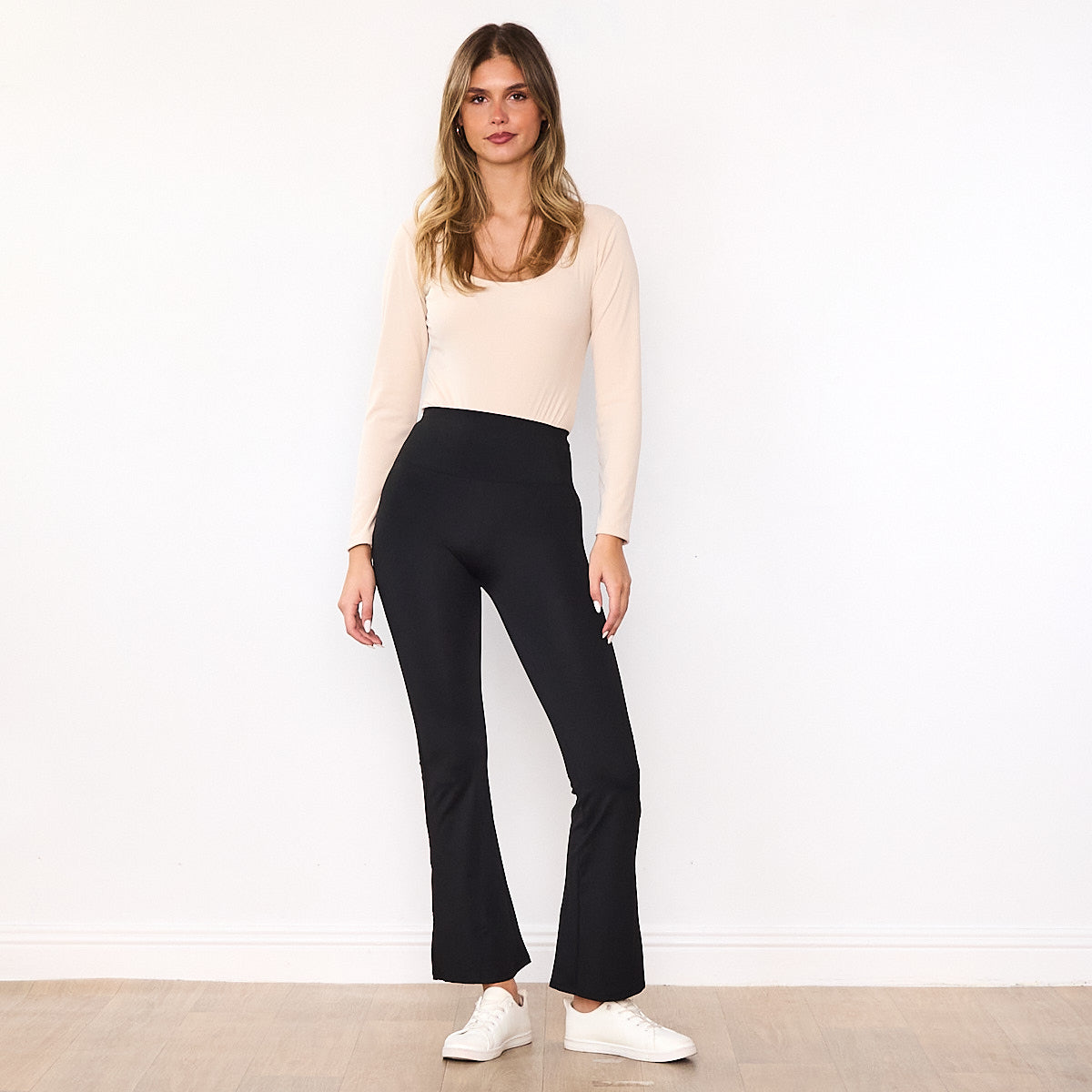 Sheila Flared Leggings (Black)