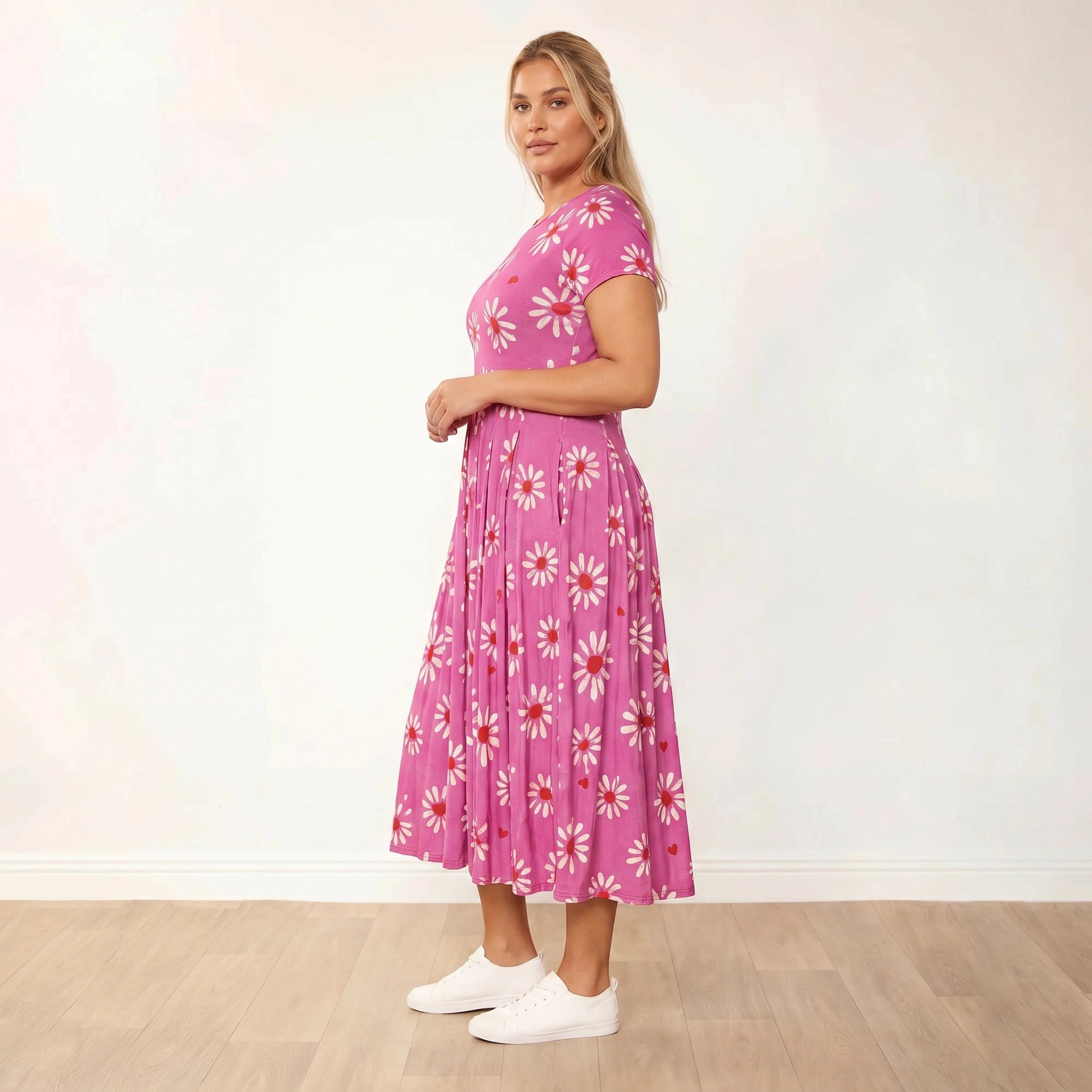 Polly Dress (Berry Daisy) - Plus Size XXL - Side profile full skirt silhouette