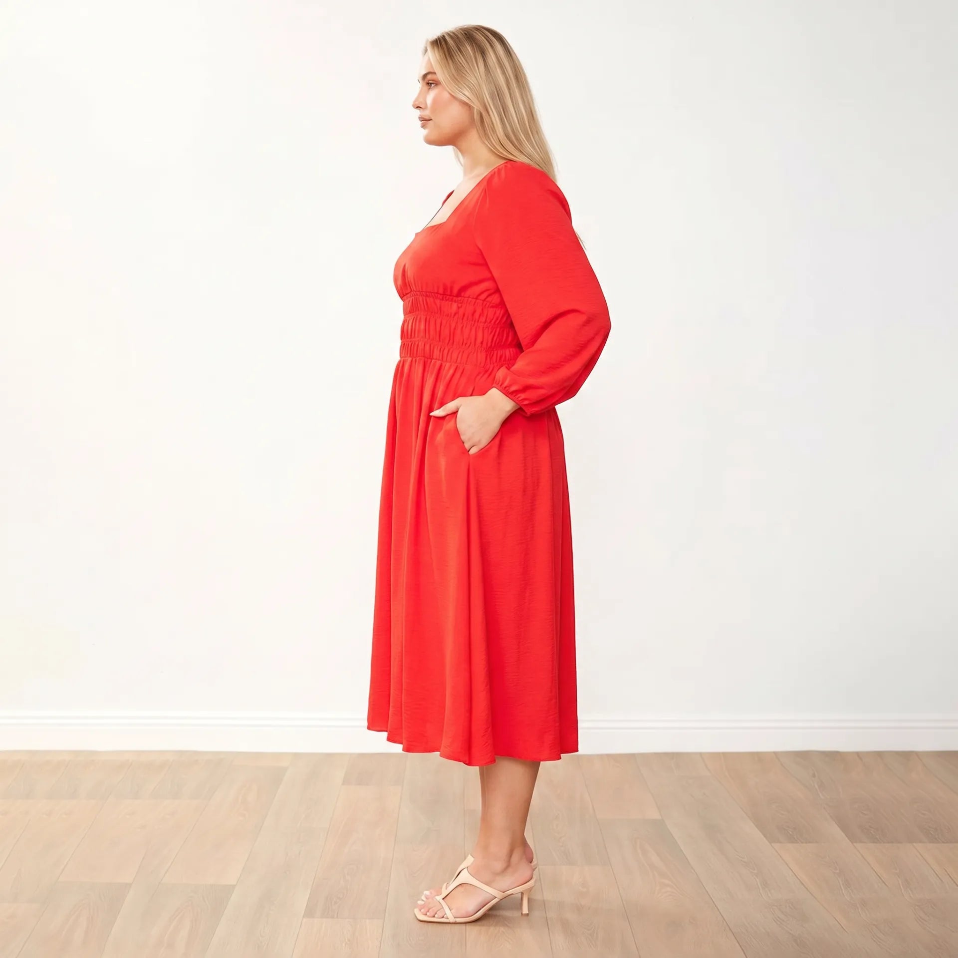 Evelyn Dress Red - Plus Size XXL - Side profile
