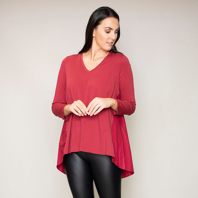Amber Rounded Hem Top (Apple Red)