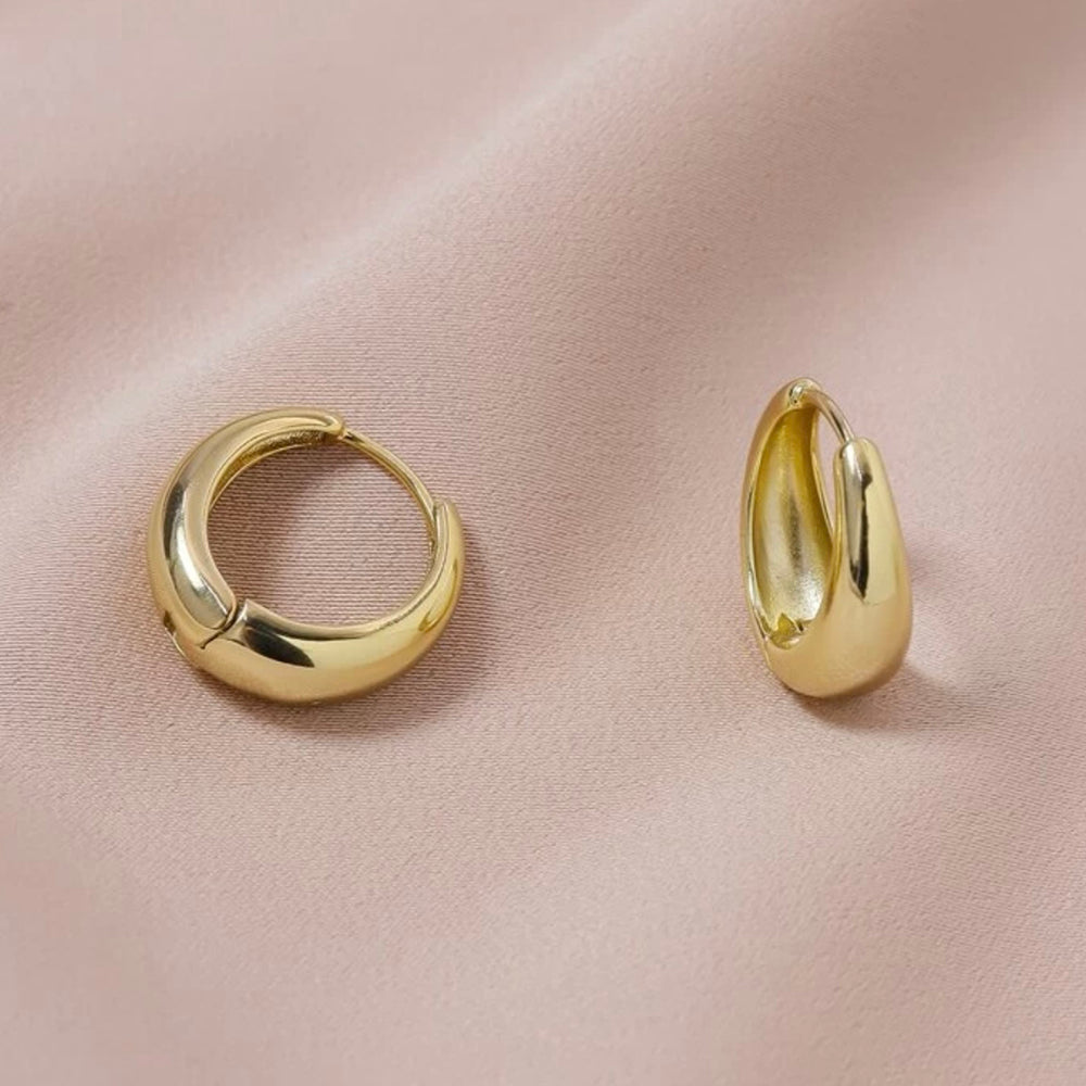 Simple Solid Hoop Earrings (Gold)